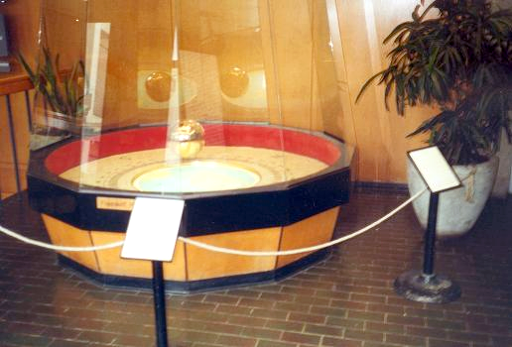 foucault pendulum physics carleton